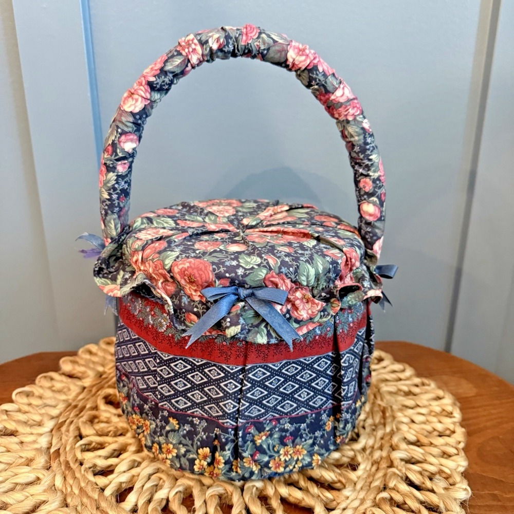 Vintage Floral Padded Sewing Box Basket Hinged Handle Round Blue‎ Lined Grandma